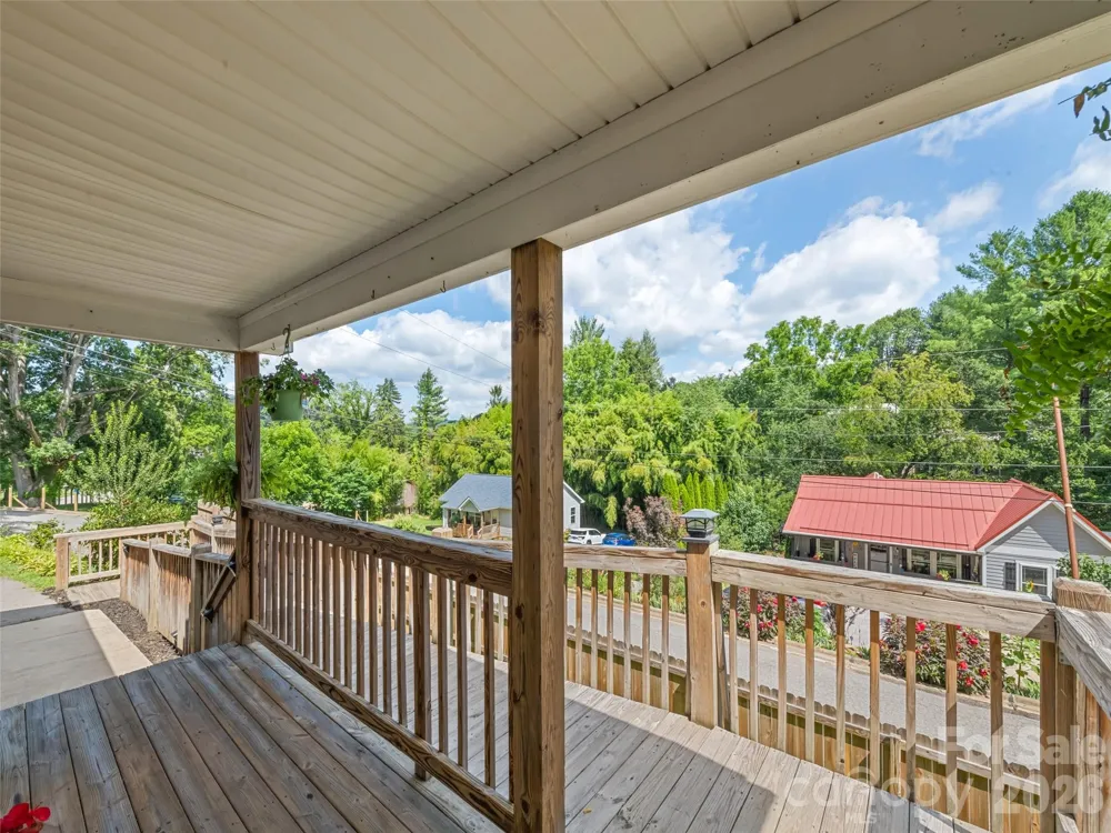 26 Cedar Street Canton, NC 28716
