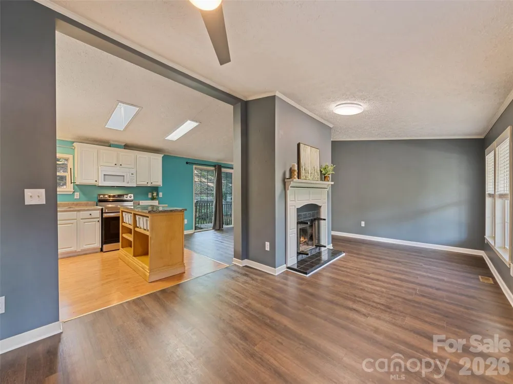 26 Cedar Street Canton, NC 28716