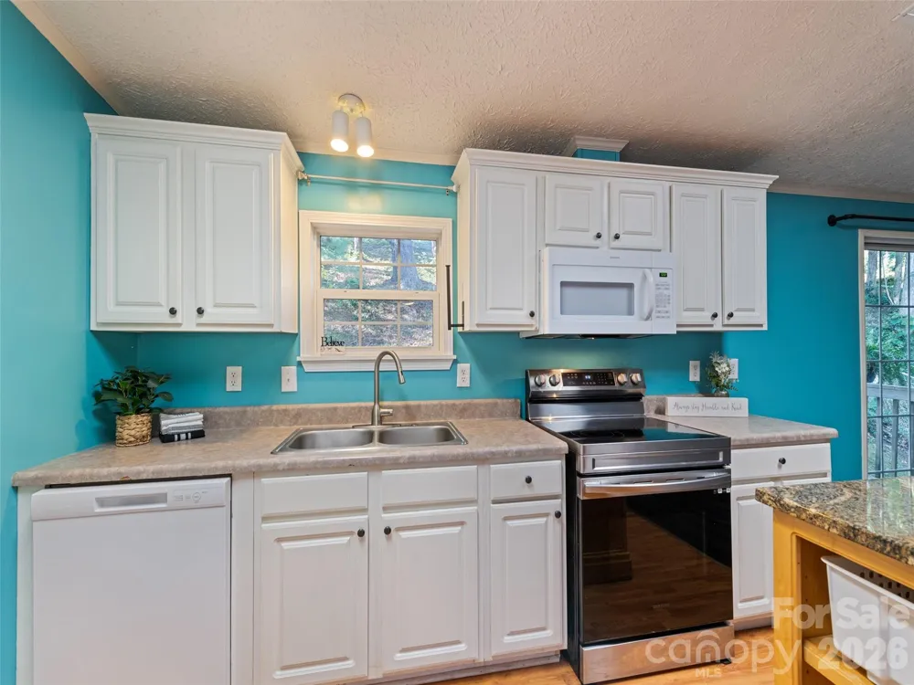 26 Cedar Street Canton, NC 28716