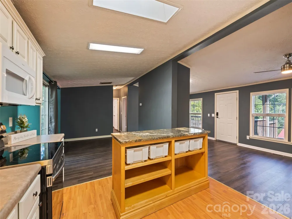 26 Cedar Street Canton, NC 28716