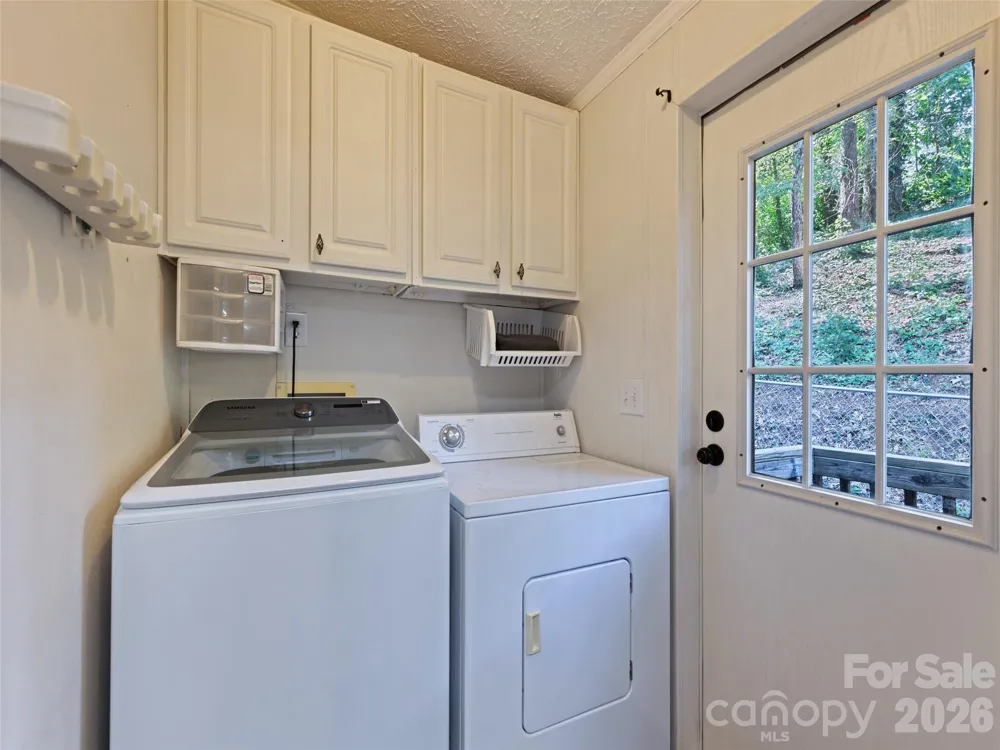 26 Cedar Street Canton, NC 28716