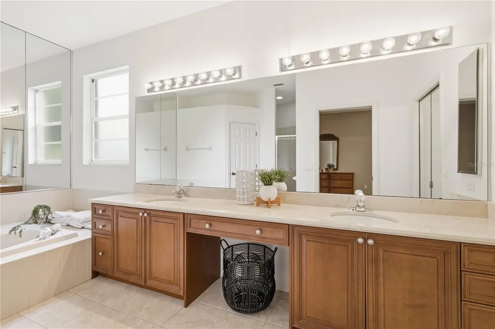 3187 STERLING STREET Tarpon Springs, FL 34688