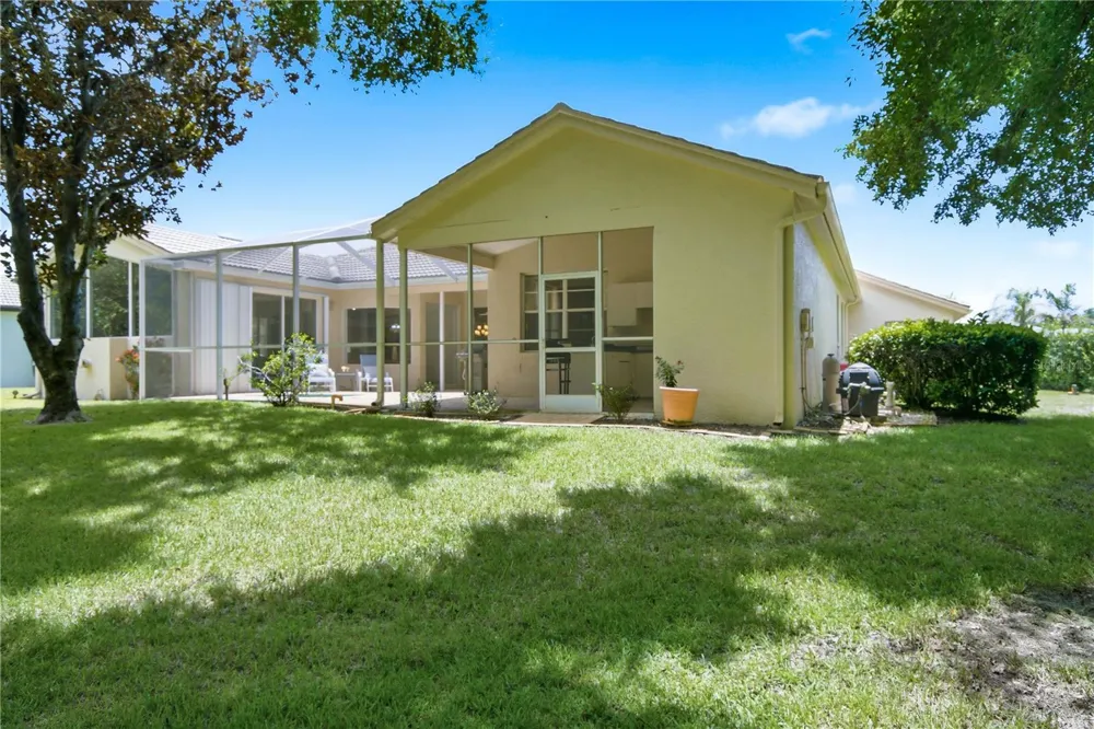 3187 STERLING STREET Tarpon Springs, FL 34688