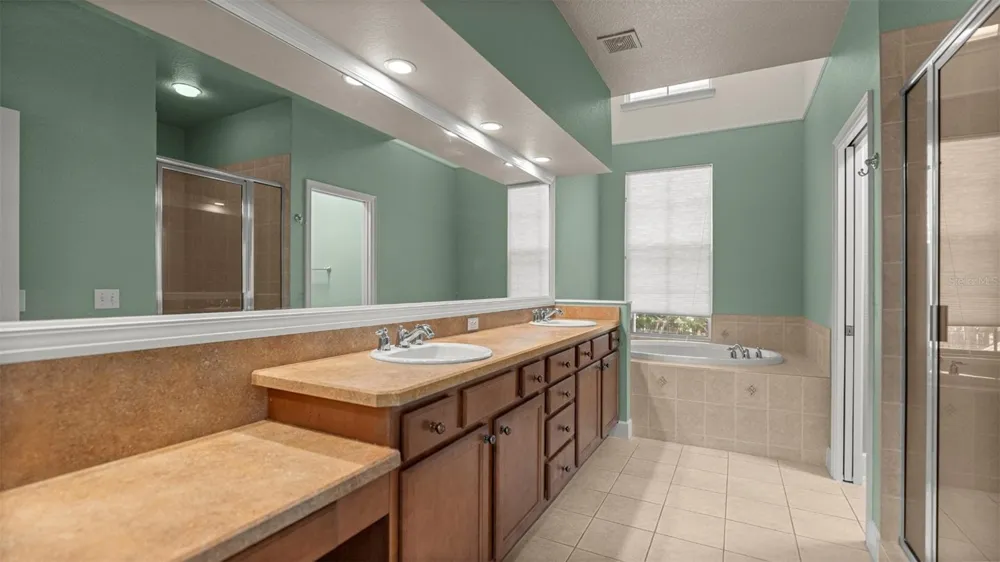1852 NW 34TH STREET #24 Gainesville, FL 32605