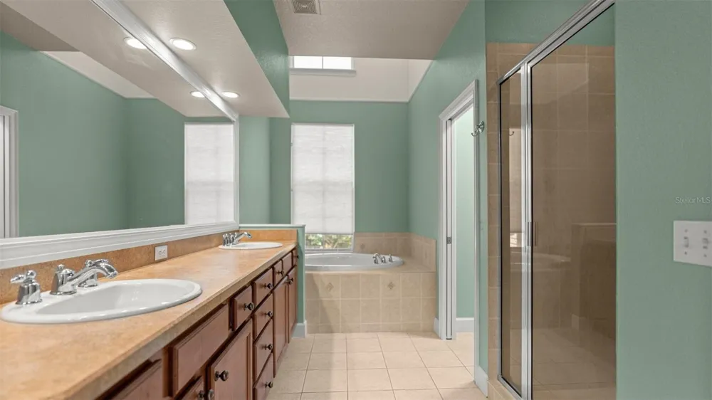1852 NW 34TH STREET #24 Gainesville, FL 32605