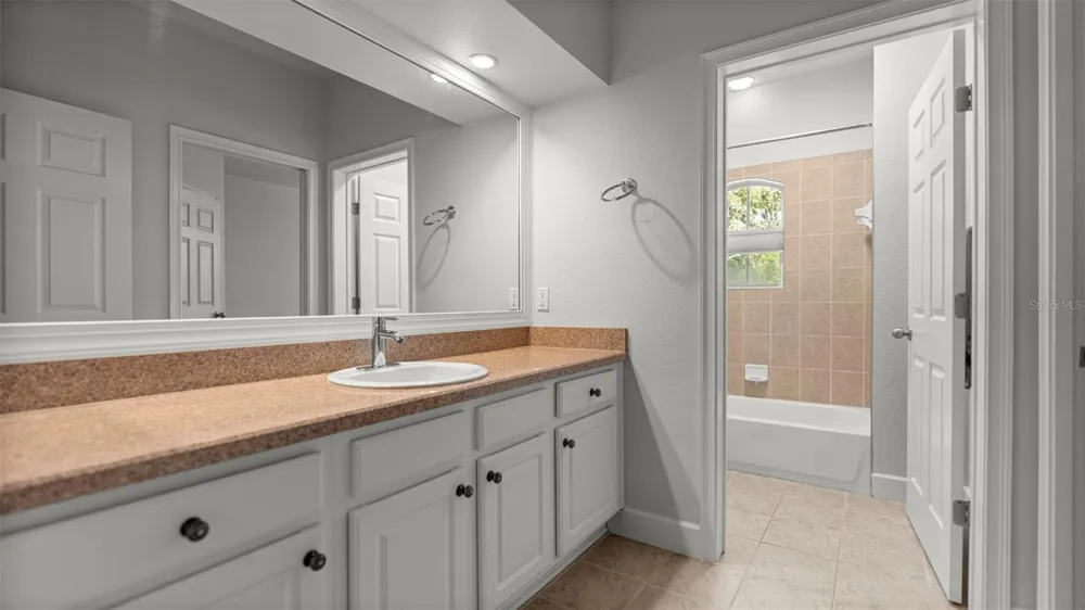 1852 NW 34TH STREET #24 Gainesville, FL 32605