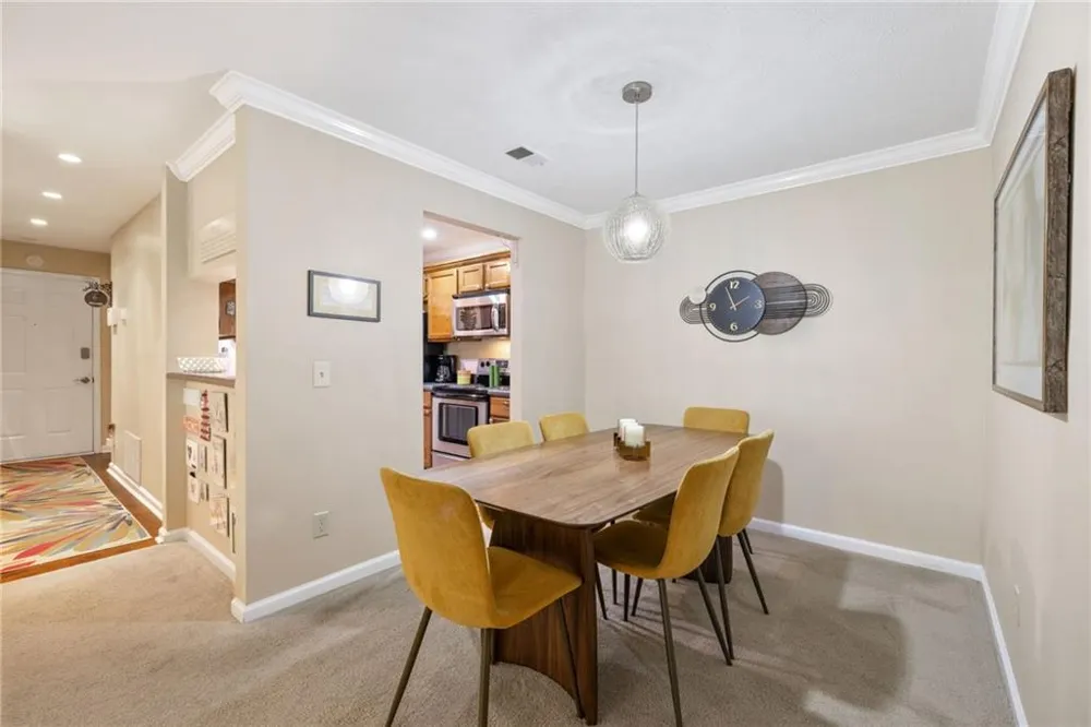 525 Warm Springs Circle Roswell, GA 30075