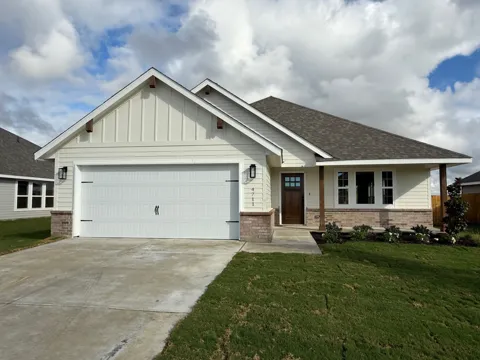4711 Enclave Drive
