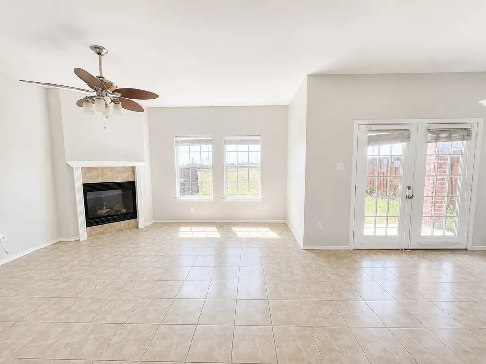 127 Castleridge Drive #B Little Elm, TX 75068