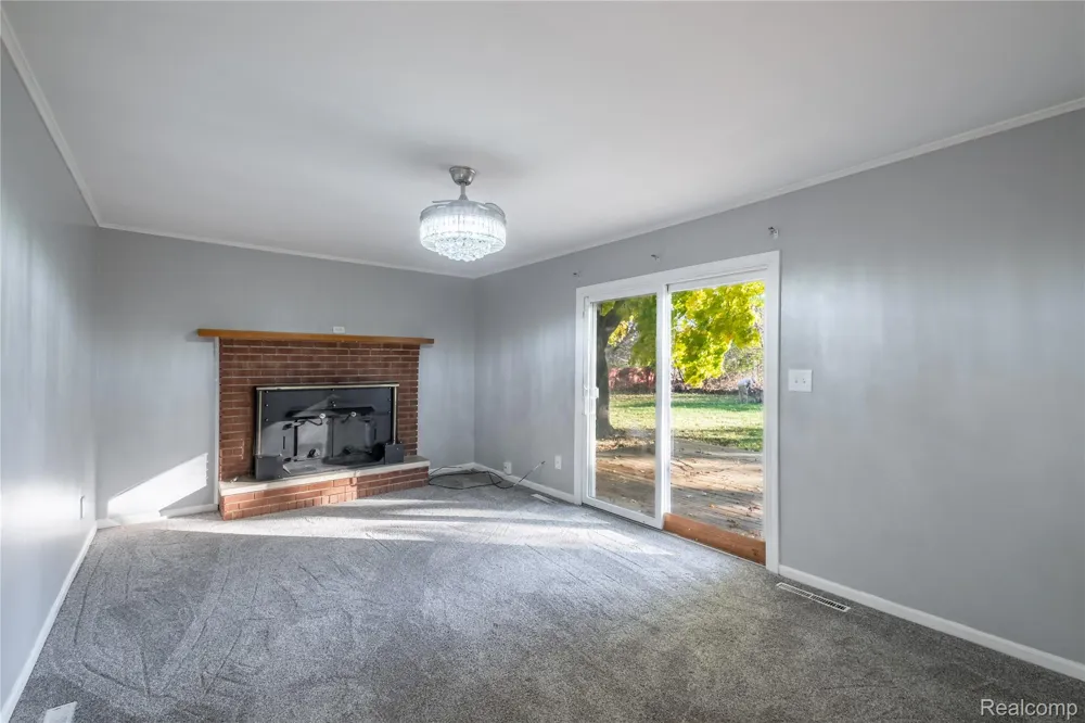 5297 Oaktree Drive Flint Charter Township, MI 48532