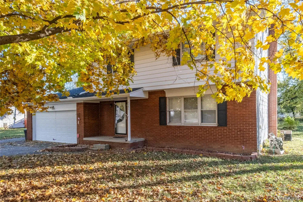 5297 Oaktree Drive Flint Charter Township, MI 48532