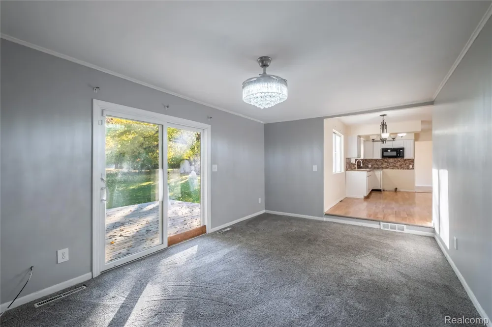 5297 Oaktree Drive Flint Charter Township, MI 48532