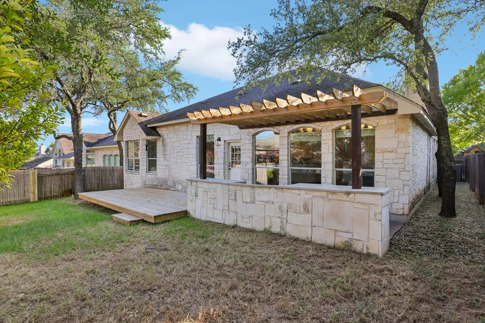 1017 Horseback Hollow Austin, TX 78732