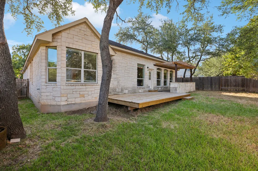 1017 Horseback Hollow Austin, TX 78732