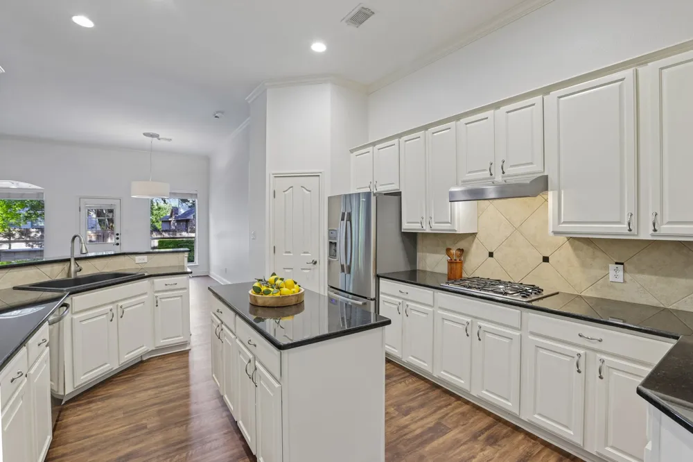 1017 Horseback Hollow Austin, TX 78732