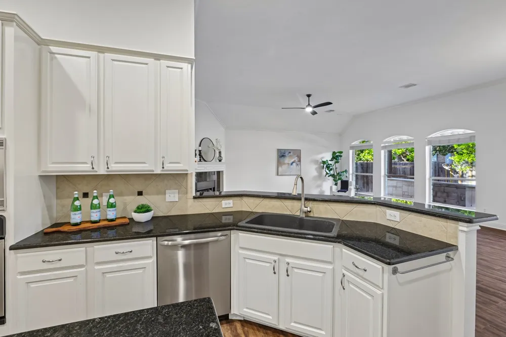 1017 Horseback Hollow Austin, TX 78732