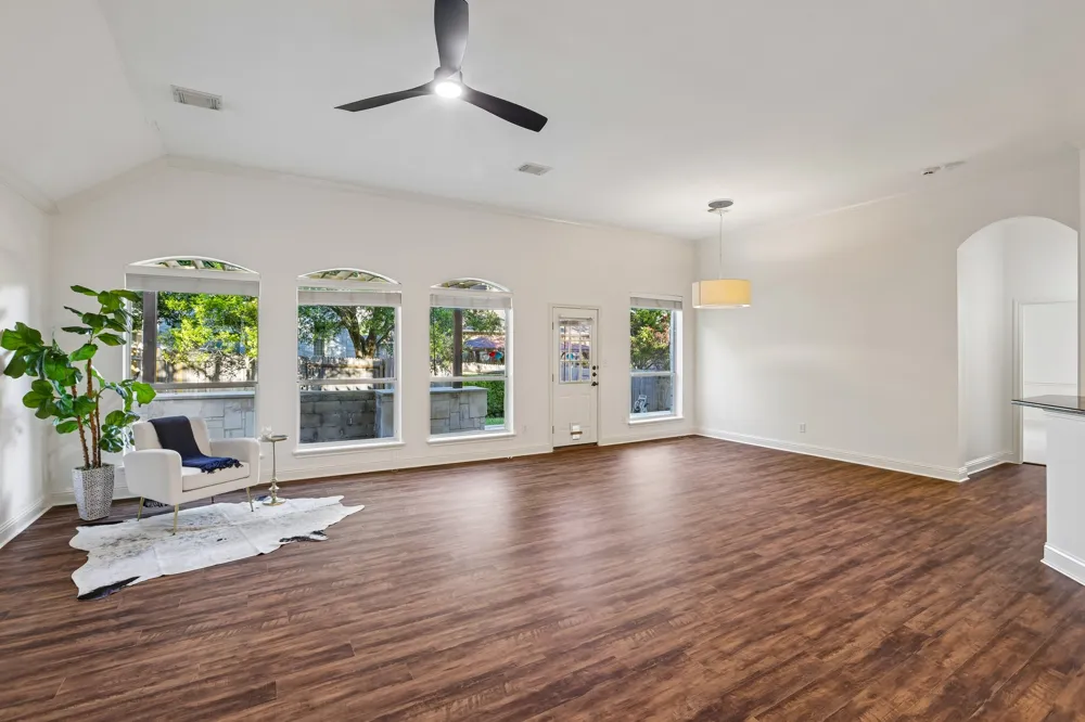 1017 Horseback Hollow Austin, TX 78732