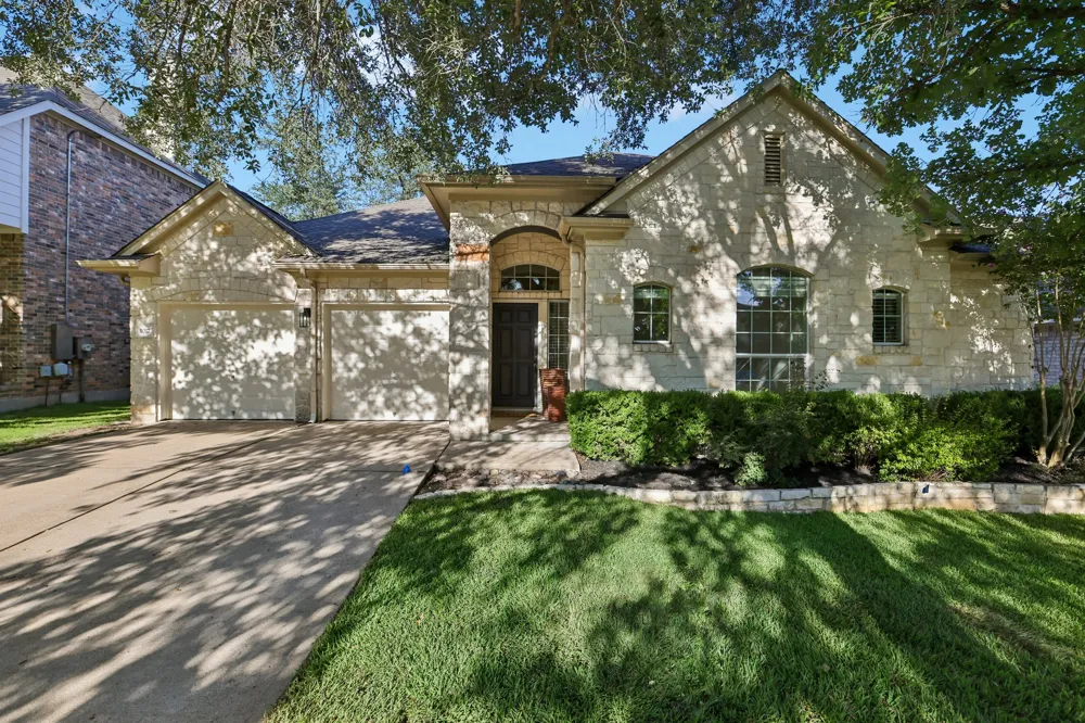 1017 Horseback Hollow Austin, TX 78732