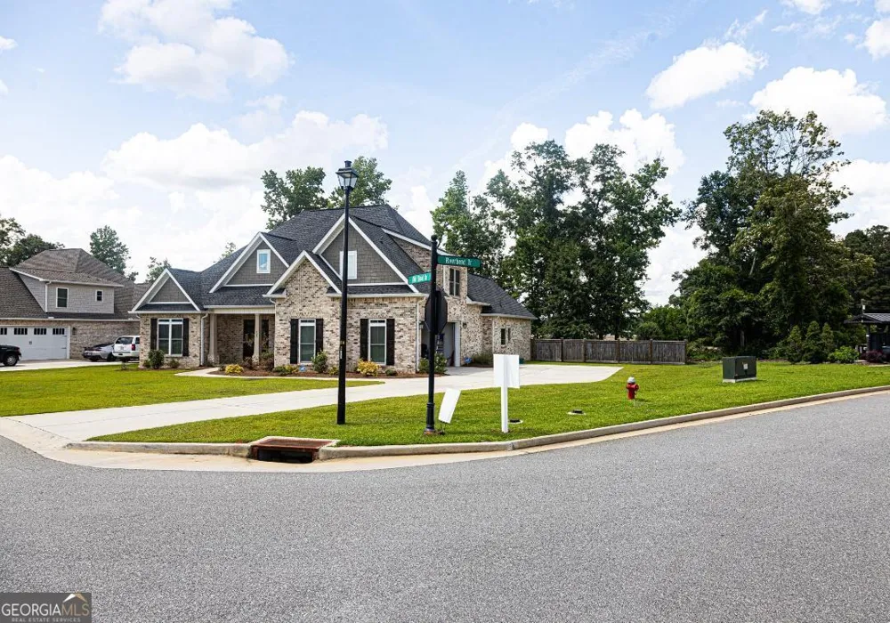 238 Flat Shoal DR Bonaire, GA 31005