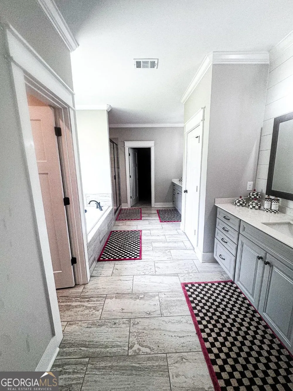 238 Flat Shoal DR Bonaire, GA 31005
