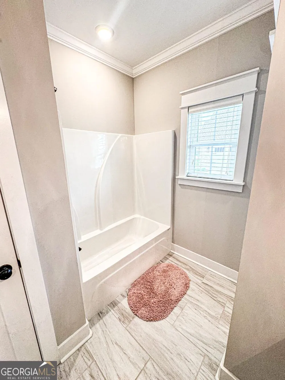 238 Flat Shoal DR Bonaire, GA 31005