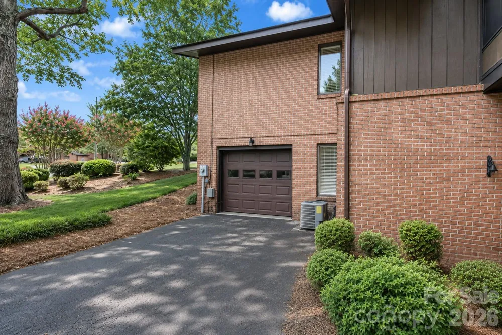 1361 Radio Road Statesville, NC 28625