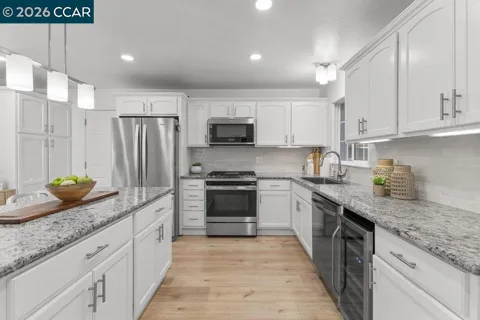 1139 Lovell Court