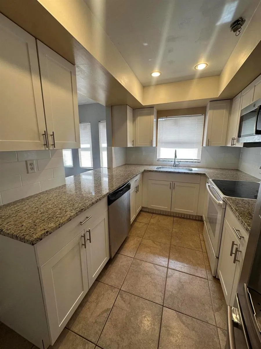 641 W 9th Street #1 Riviera Beach, FL 33404