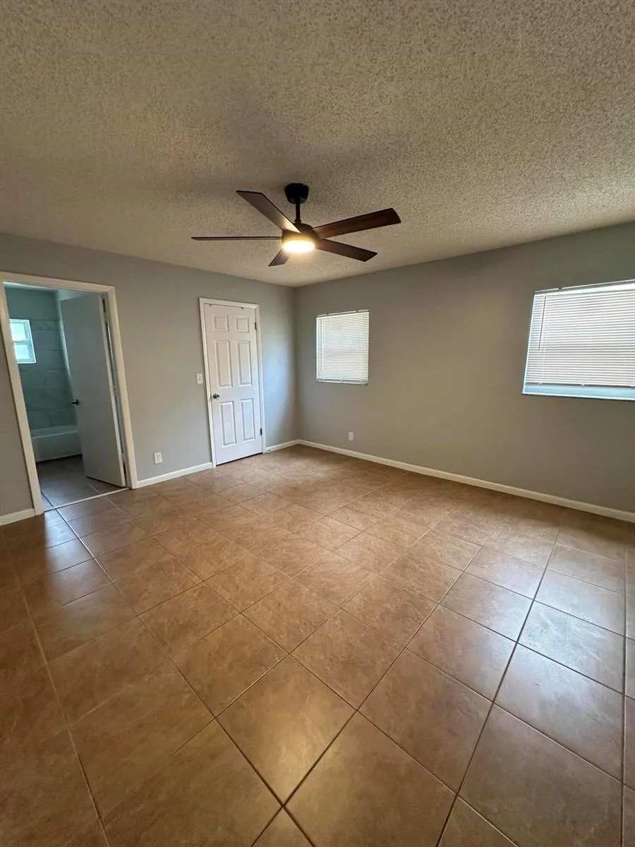 641 W 9th Street #1 Riviera Beach, FL 33404