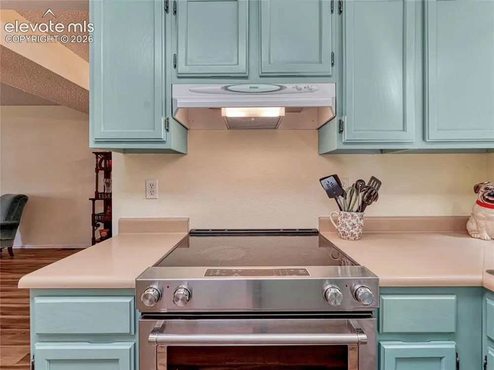2005 Sussex Lane Colorado Springs, CO 80909