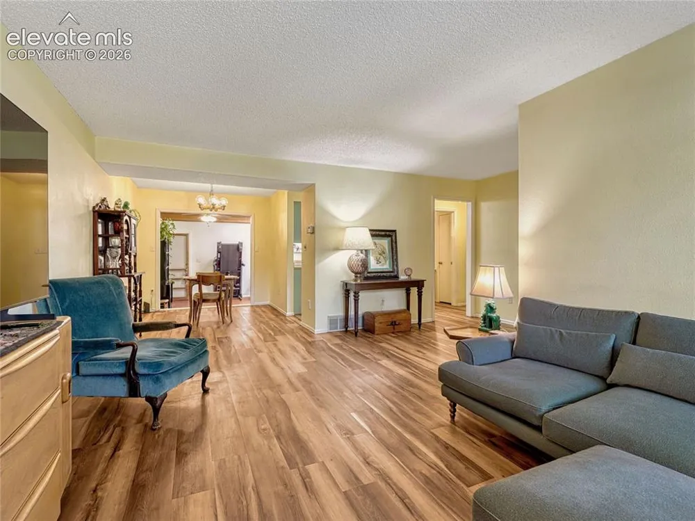 2005 Sussex Lane Colorado Springs, CO 80909
