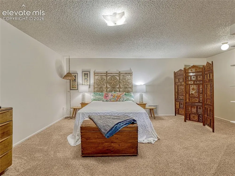 2005 Sussex Lane Colorado Springs, CO 80909