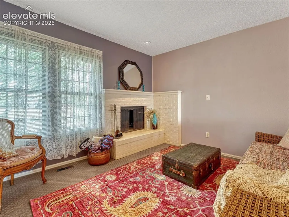 2005 Sussex Lane Colorado Springs, CO 80909