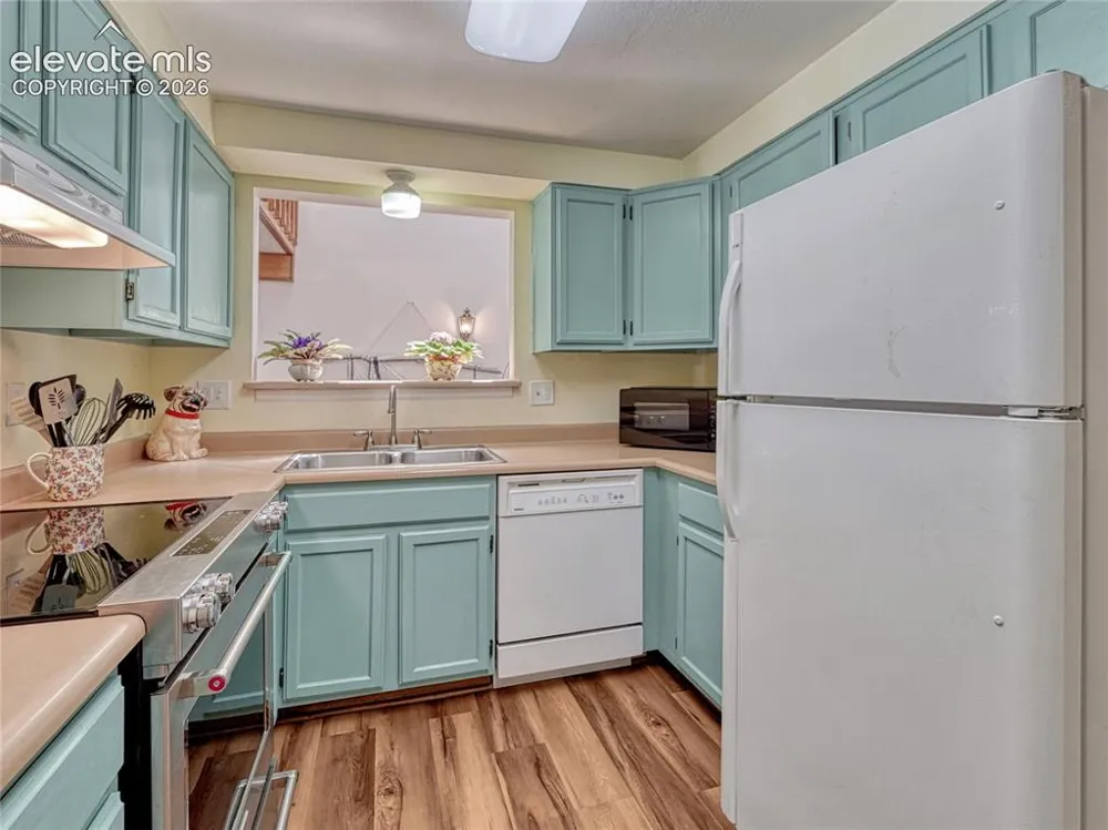 2005 Sussex Lane Colorado Springs, CO 80909