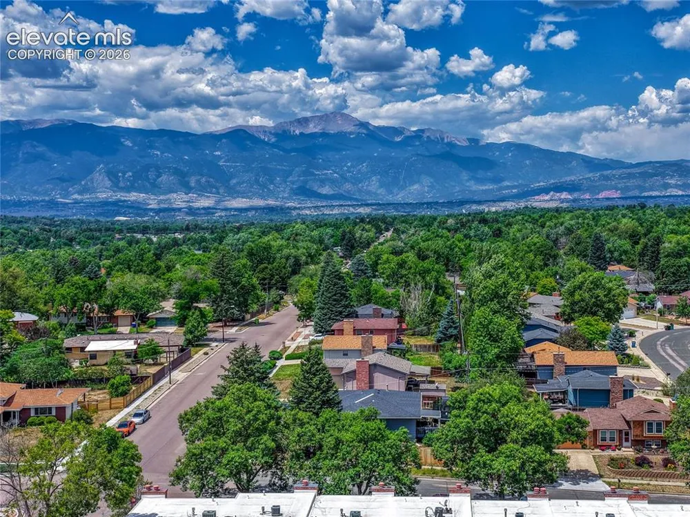 2005 Sussex Lane Colorado Springs, CO 80909