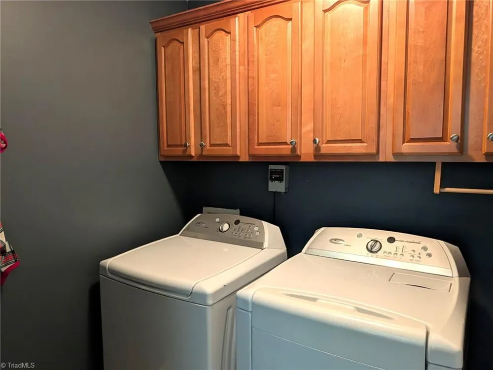 845 Hidden Court Asheboro, NC 27205
