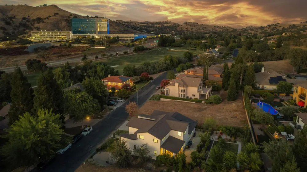 21853 Westmere Lane Friant, CA 93626
