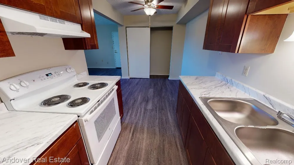 3021 POINTE DRIVE #3011-D Blackman Charter Township, MI 49202