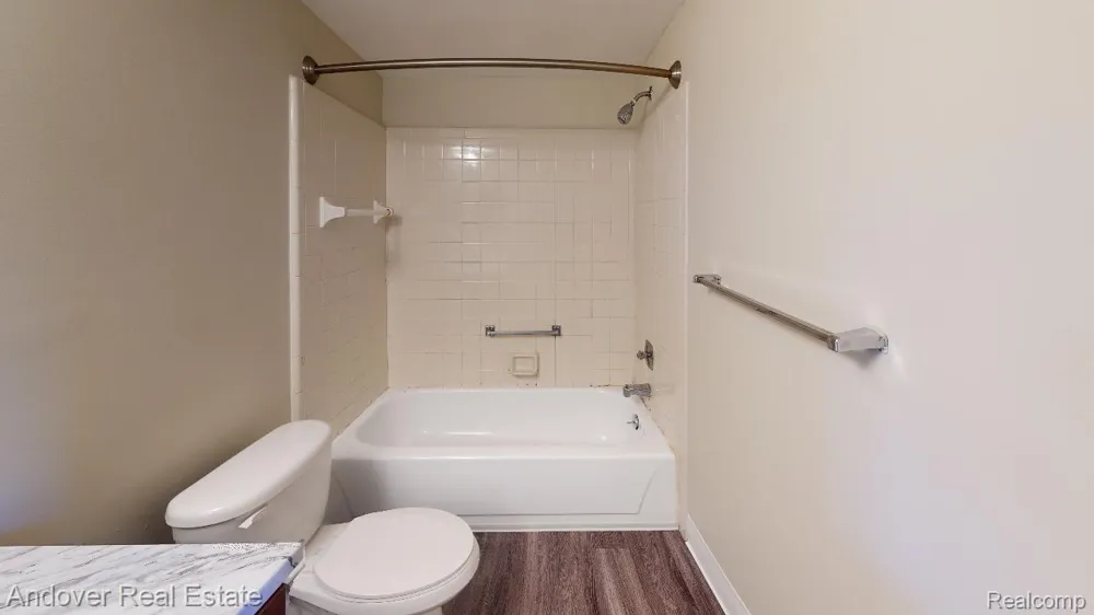 3021 POINTE DRIVE #3011-D Blackman Charter Township, MI 49202