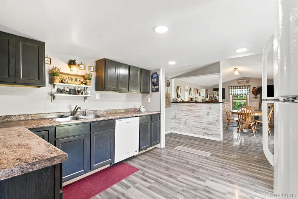 4201 Galbraith Line Road Worth Township, MI 48422