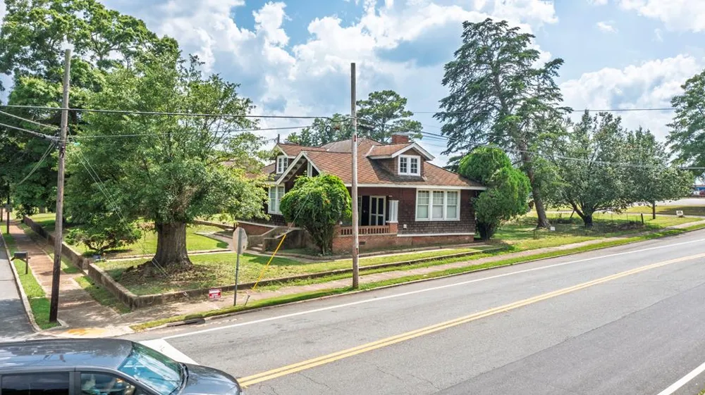 28 Johnson Avenue Manchester, GA 31816