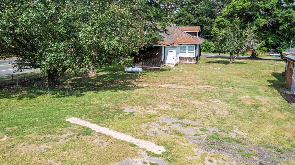 28 Johnson Avenue Manchester, GA 31816