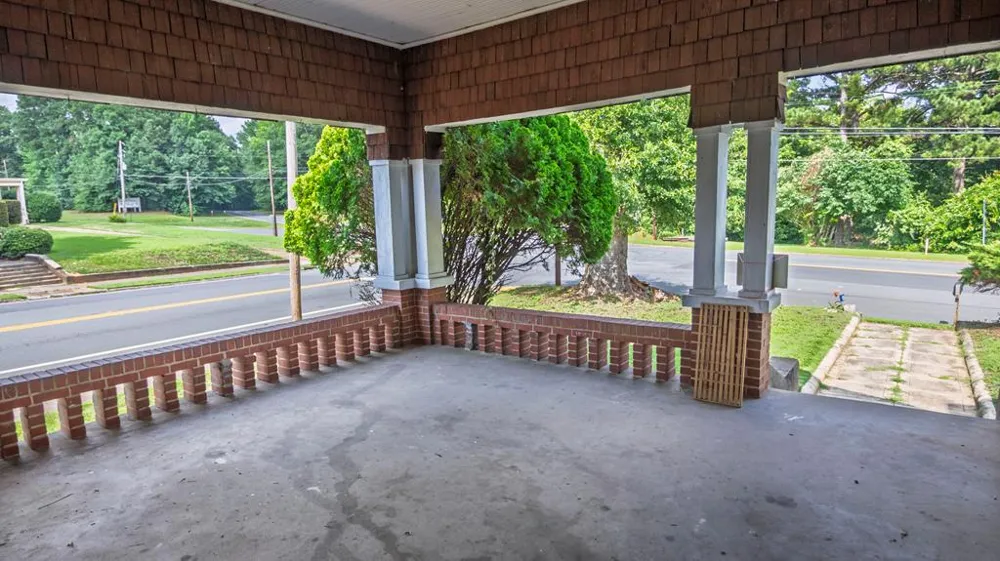 28 Johnson Avenue Manchester, GA 31816