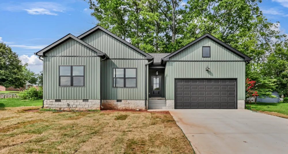 112 Bee Line Way Trenton, KY 42286
