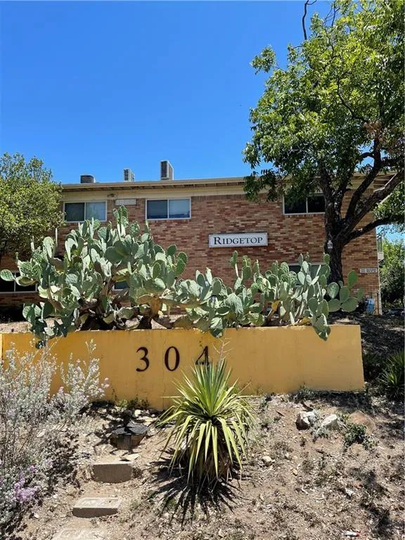 304 E 33rd Street #9 Austin, TX 78705