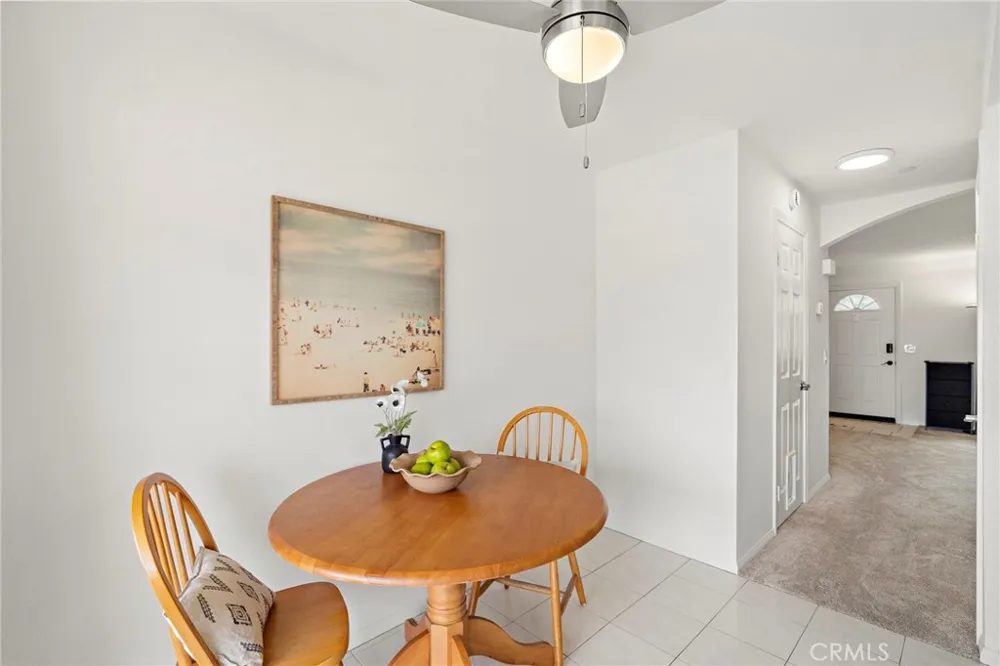 606 Lake Street #23 Huntington Beach, CA 92648