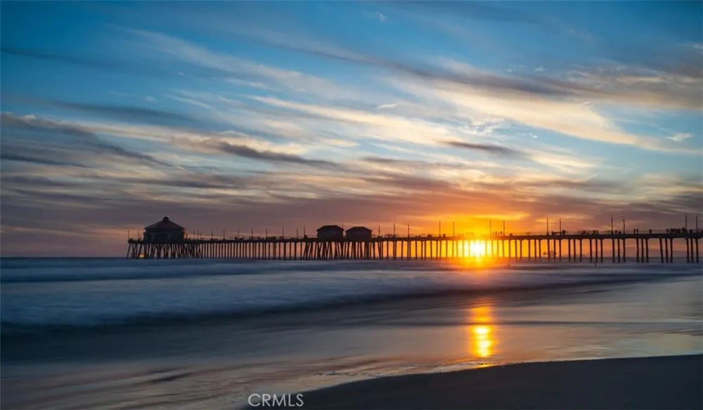 606 Lake Street #23 Huntington Beach, CA 92648