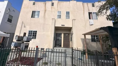 1470 Henderson