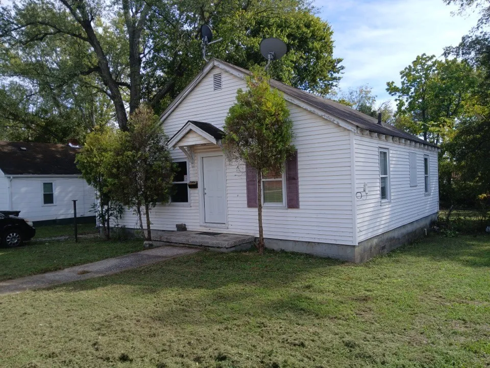 131 Means Ave Hopkinsville, KY 42240