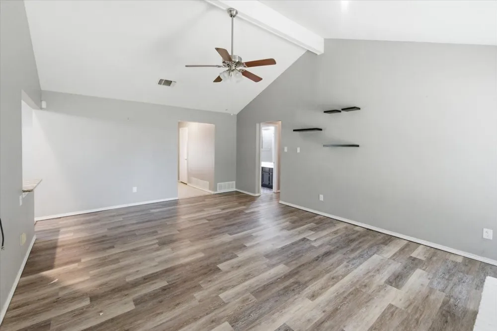 200 Almond Lane Euless, TX 76039